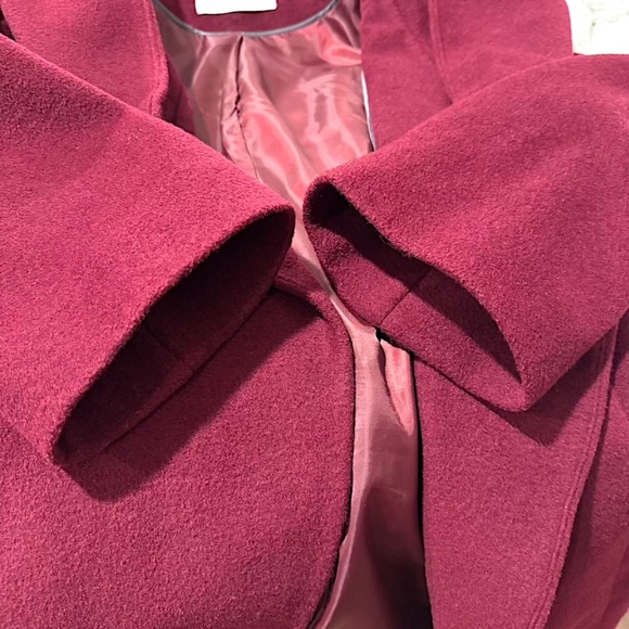 T Tahari Marla Burgundy Wrap Coat - Small (EUC) - Picture 9 of 16
